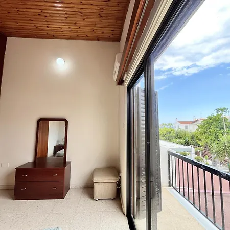 Sea Gem Townhouse בית נופש Meneou